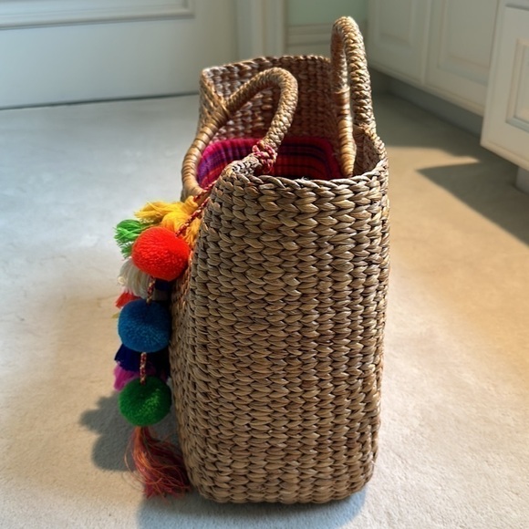 JadeTribe Square Basket Handbag Purse in Pink with Fringe Tassel - Picture 4 of 10